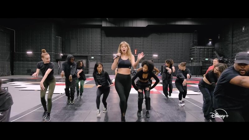 Taylor Swift — Trailer #2 (Screen Captures) — photo 35