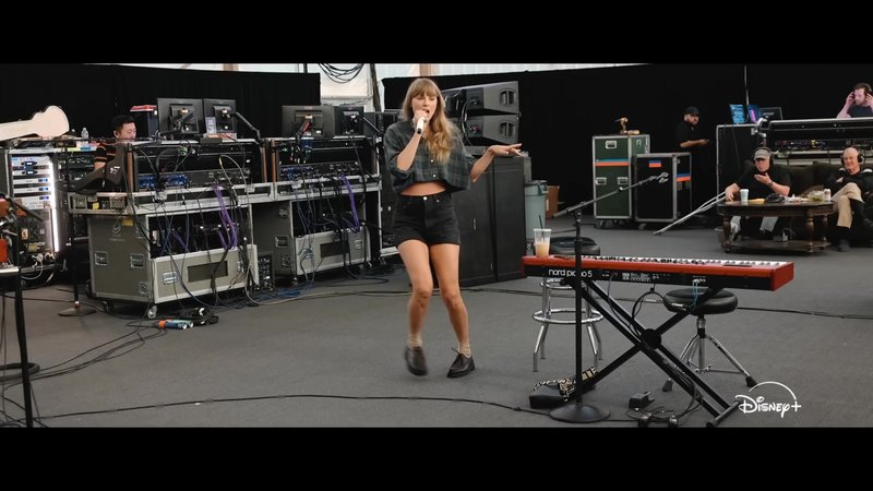 Taylor Swift — Trailer #2 (Screen Captures) — photo 76