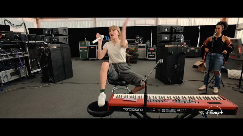 Taylor Swift — Trailer #2 (Screen Captures) — photo 122
