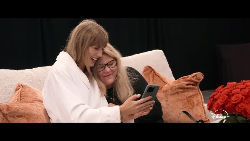 Taylor Swift — Trailer (Screen Captures) — photo 9