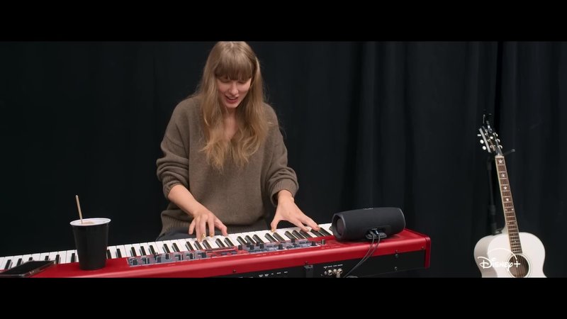 Taylor Swift — Trailer (Screen Captures) — photo 49