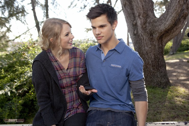 Taylor Swift — Behind the Scenes — photo 12