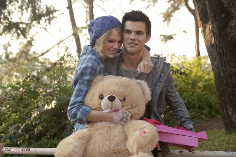 Taylor Swift — Behind the Scenes — photo 15