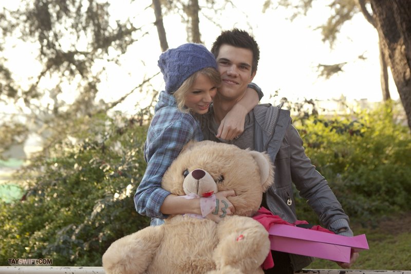 Taylor Swift — Behind the Scenes — photo 16