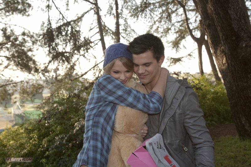 Taylor Swift — Behind the Scenes — photo 20