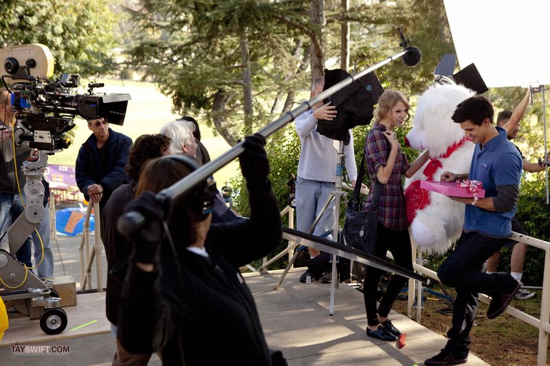 Taylor Swift — Behind the Scenes — photo 28
