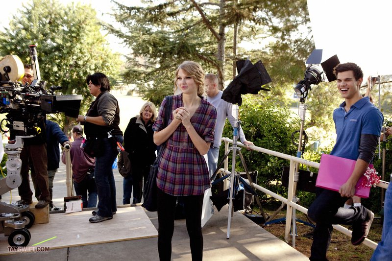 Taylor Swift — Behind the Scenes — photo 29