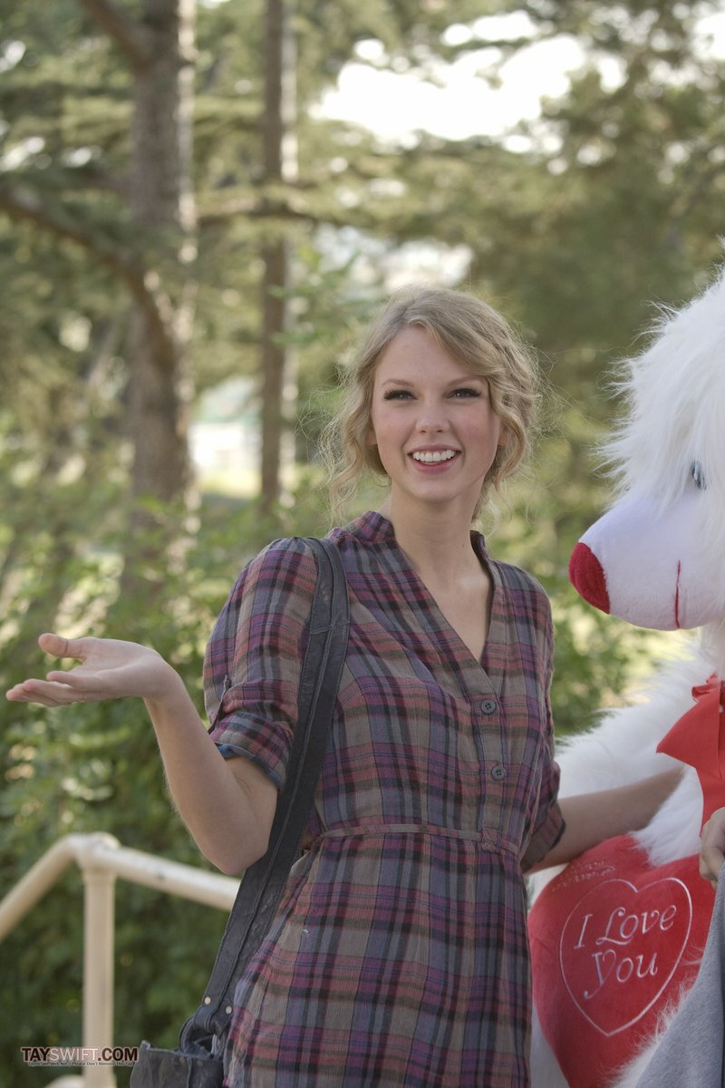 Taylor Swift — Stills — photo 31