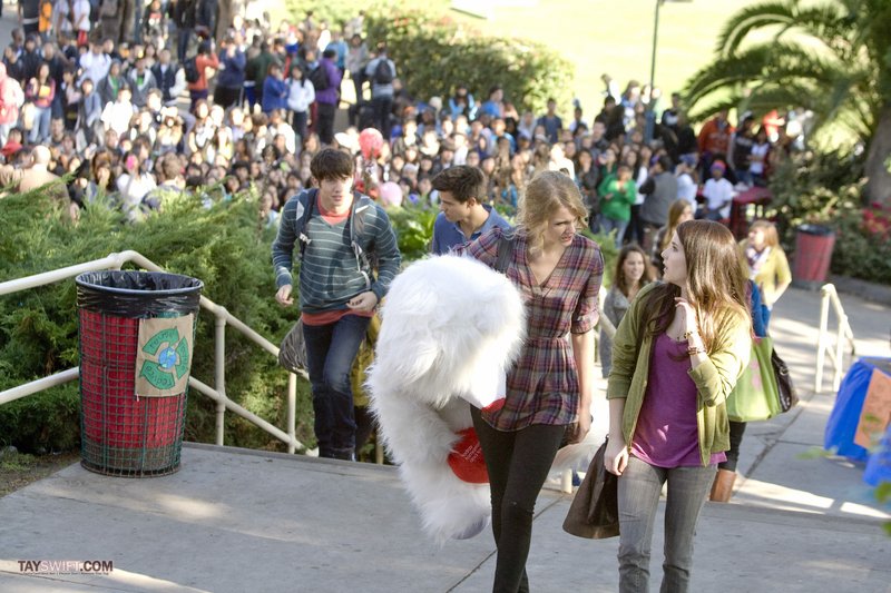 Taylor Swift — Stills — photo 35