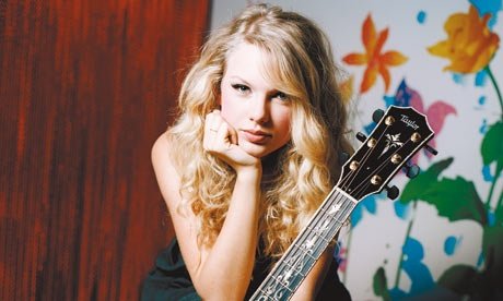Taylor Swift — Abagail's Prom — photo 12