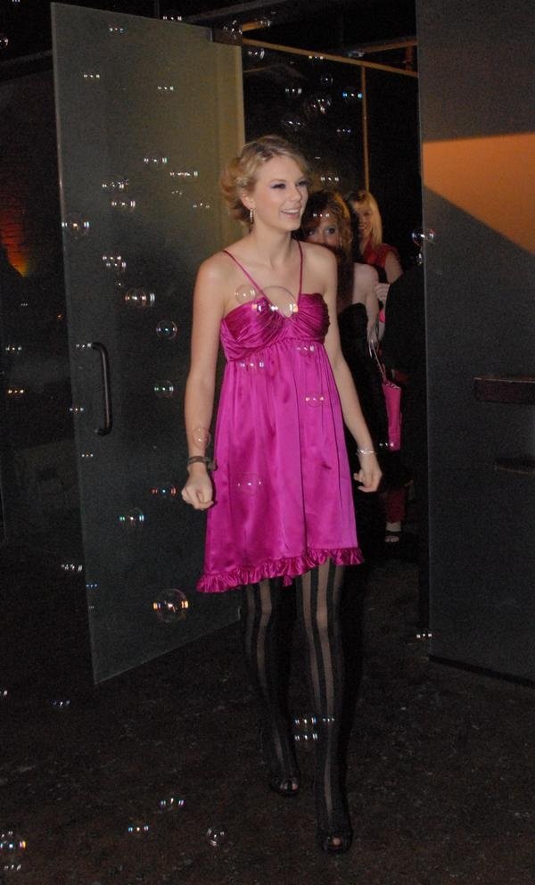 Taylor Swift — Abagail's Prom — photo 485