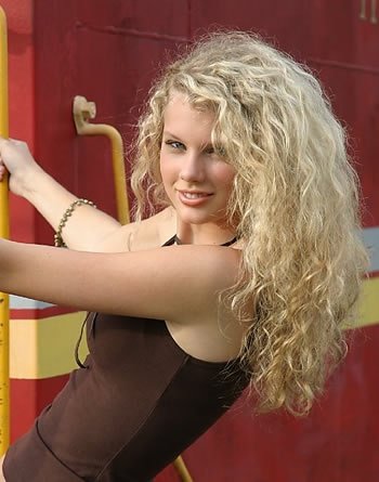 Taylor Swift — Abagail's Prom — photo 497
