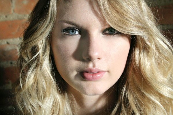 Taylor Swift — AMP 2004 — photo 316