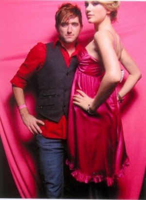 Taylor Swift — At Creative Caffeine Studio — photo 109
