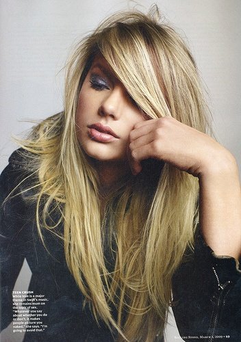 Taylor Swift — At Creative Caffeine Studio — photo 318