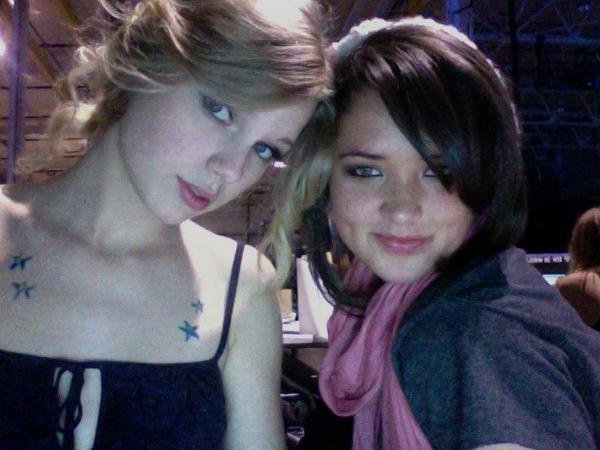 Taylor Swift — At Creative Caffeine Studio — photo 488