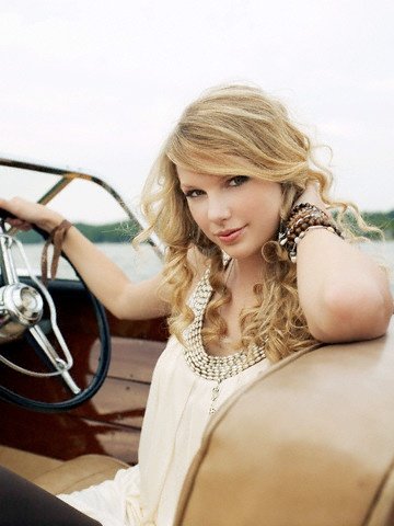 Taylor Swift — At Demi's TV show preimere — photo 10