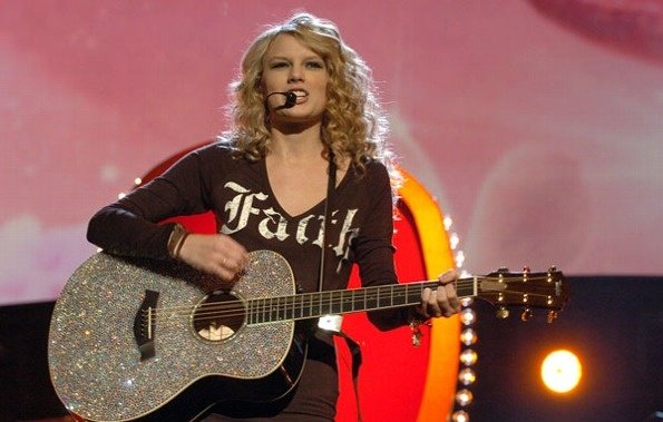 Taylor Swift — At Demi's TV show preimere — photo 508