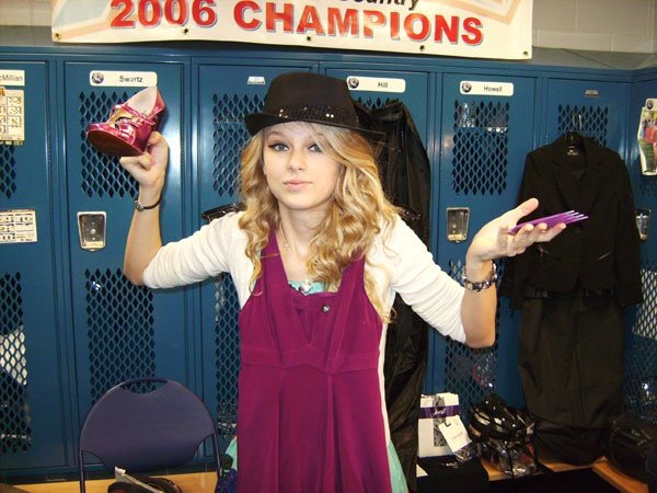 Taylor Swift — CMT photo Blog — photo 238