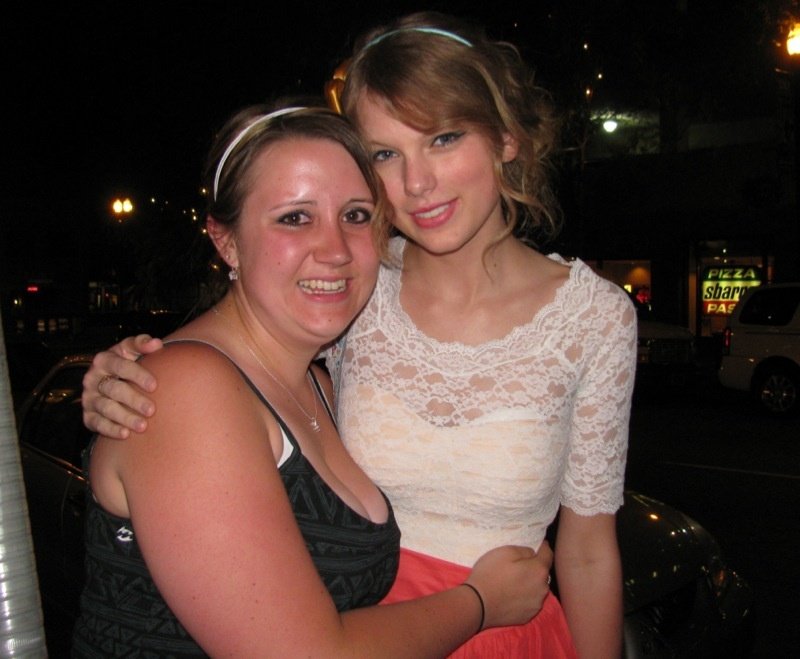Taylor Swift — Miscellaneous — photo 2