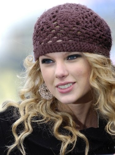 Taylor Swift — Reading Eagle Newspaper pictures — photo 2