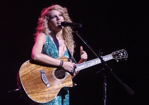 Taylor Swift — Reading Eagle Newspaper pictures — photo 4