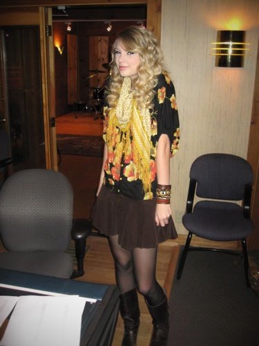 Taylor Swift — Taylor TRL promo — photo 365