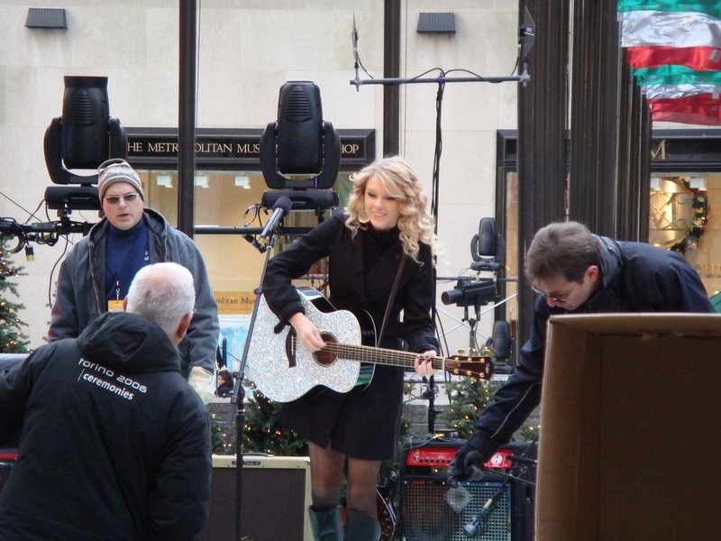 Taylor Swift — Taylor TRL promo — photo 387