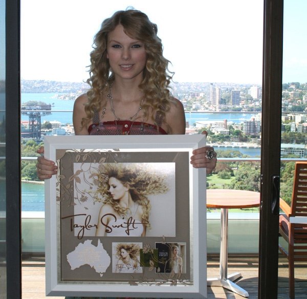 Taylor Swift — Taylor TRL promo — photo 543