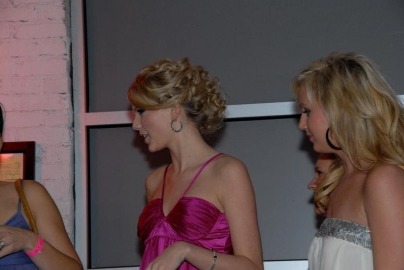 Taylor Swift — Taylor's 18th birthday — photo 16