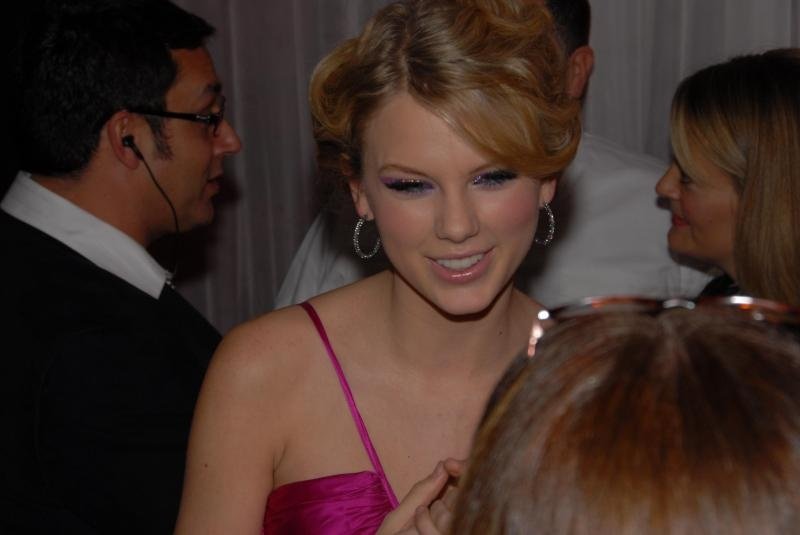 Taylor Swift — Taylor's 18th birthday — photo 21