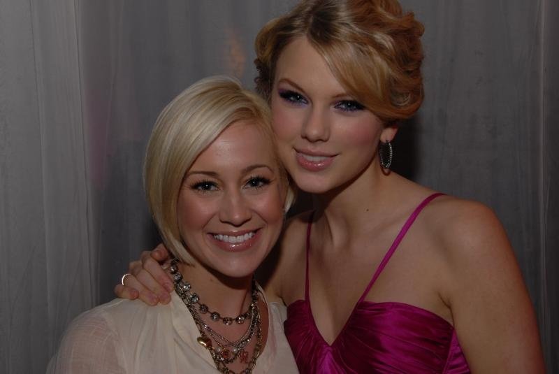 Taylor Swift — Taylor's 18th birthday — photo 24