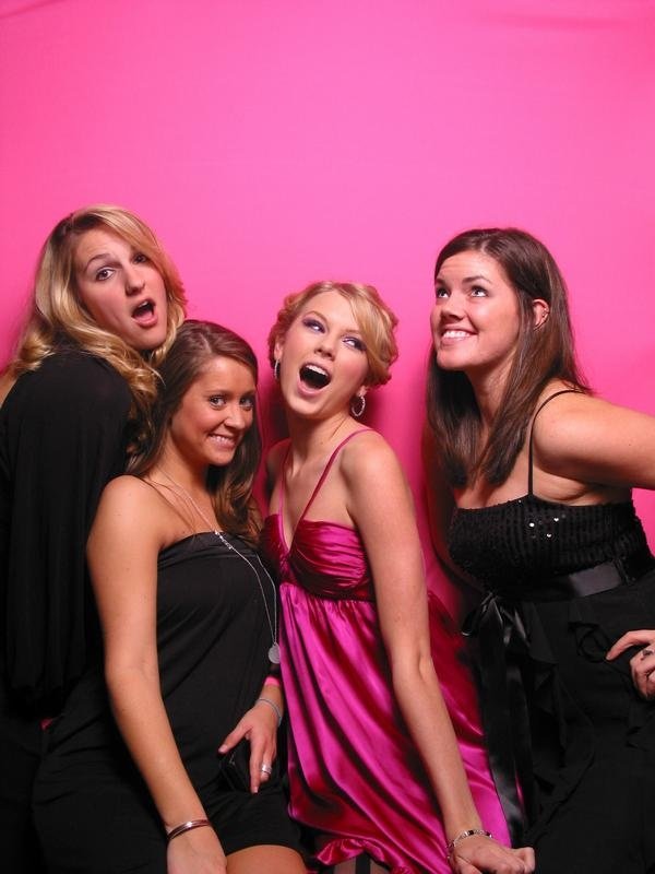Taylor Swift — Taylor's 18th birthday — photo 41