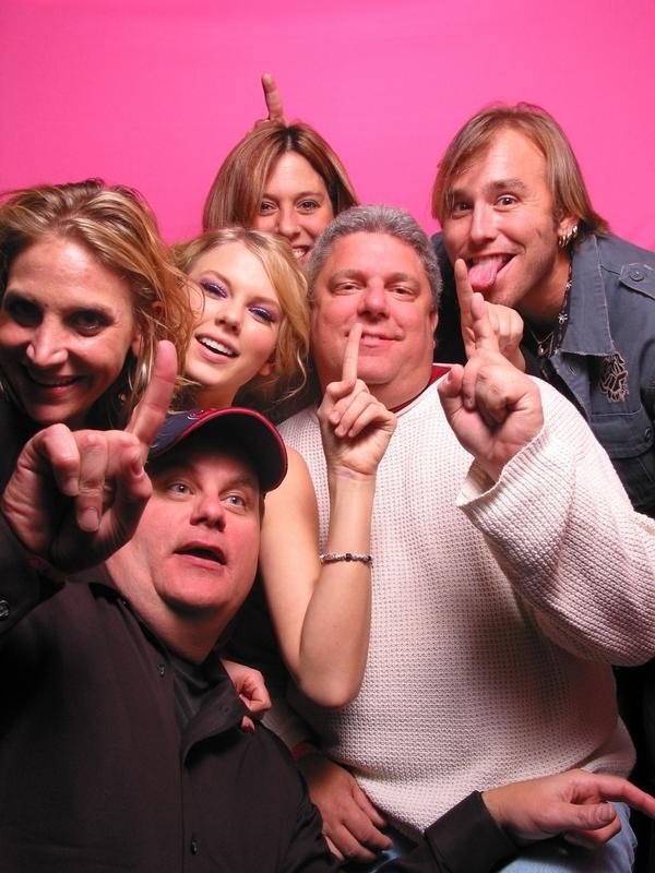 Taylor Swift — Taylor's 18th birthday — photo 54