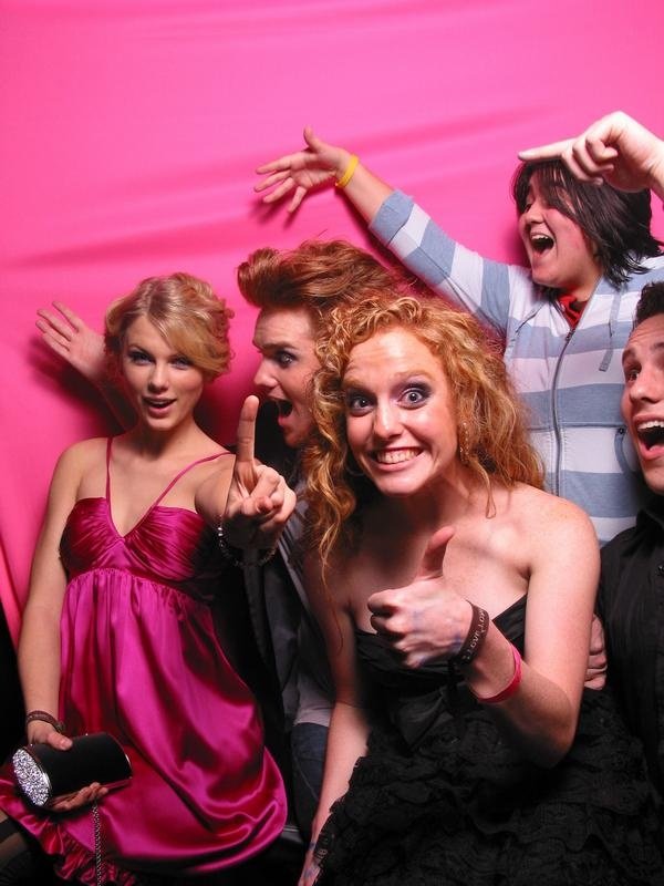 Taylor Swift — Taylor's 18th birthday — photo 56