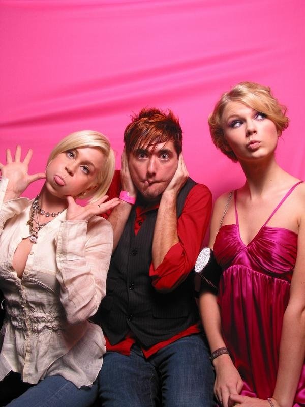 Taylor Swift — Taylor's 18th birthday — photo 58