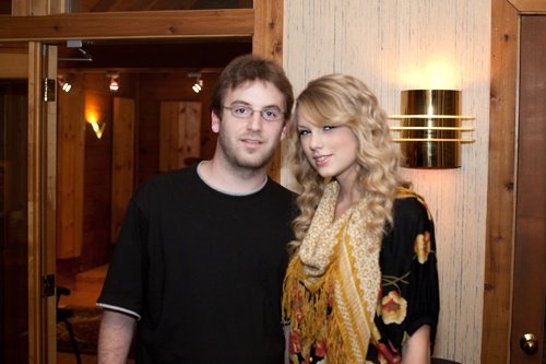 Taylor Swift — Twitter Pictures — photo 298