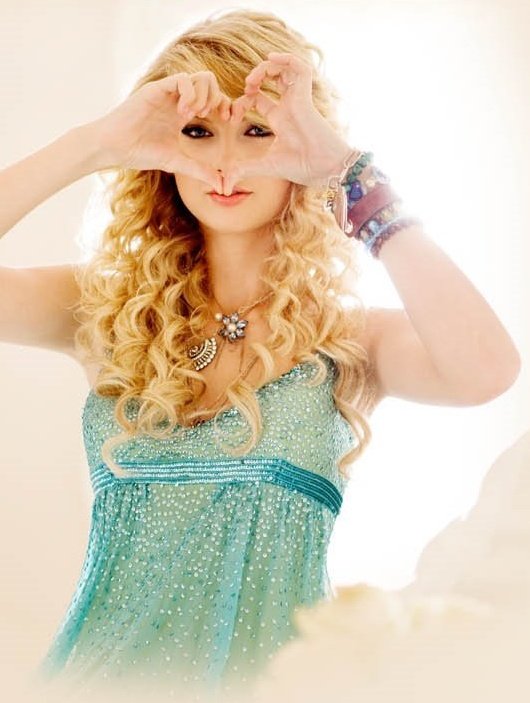 Taylor Swift — Twitter Pictures — photo 332