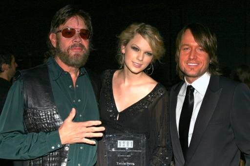 Taylor Swift — Twitter Pictures — photo 344