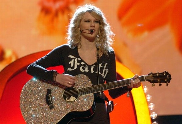 Taylor Swift — Twitter Pictures — photo 492