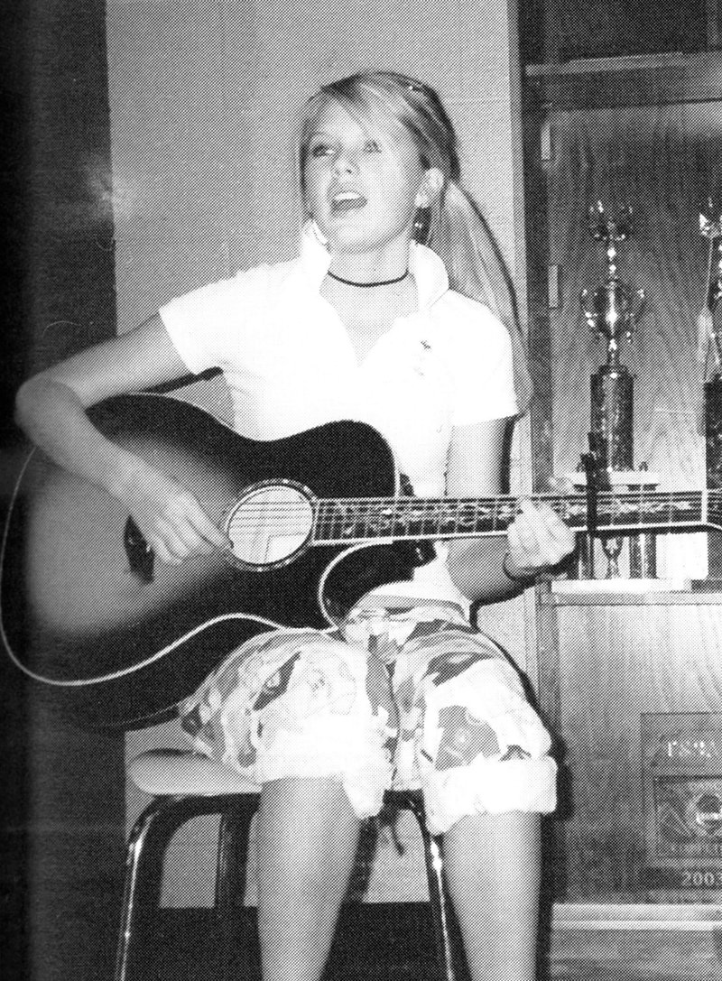 Taylor Swift — Yearbook Pictures — photo 11