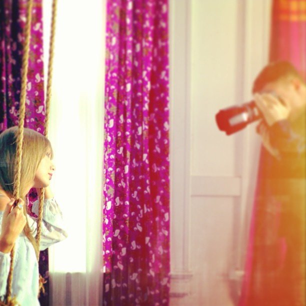 Taylor Swift — Behind the Scenes — photo 22