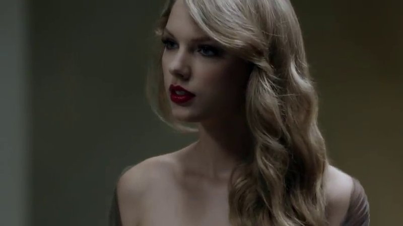 Taylor Swift — Commercial #2 — photo 2