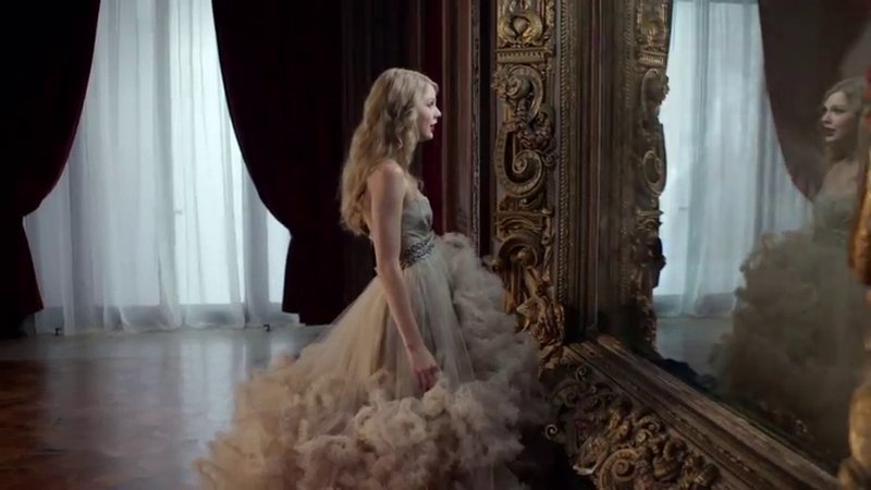 Taylor Swift — Commercial #3 — photo 23