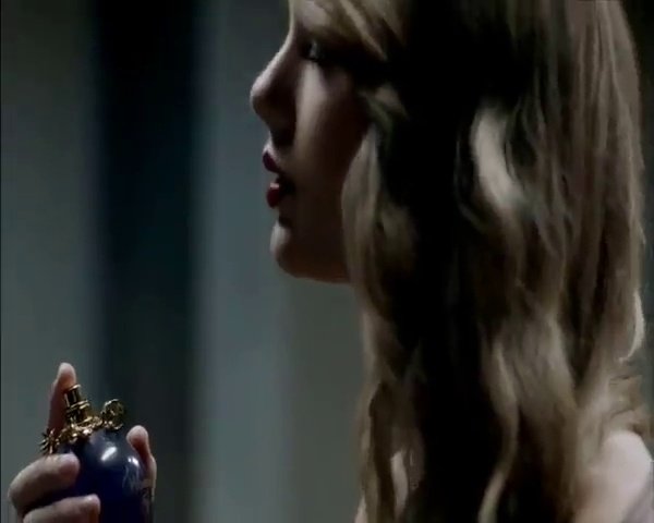 Taylor Swift — Commercial (Full Version) — photo 25