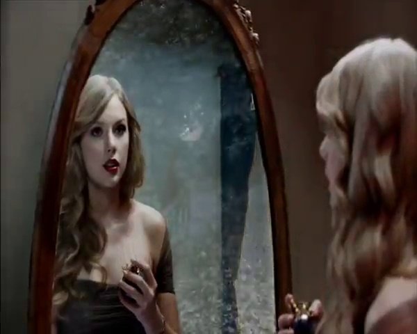 Taylor Swift — Commercial (Full Version) — photo 31
