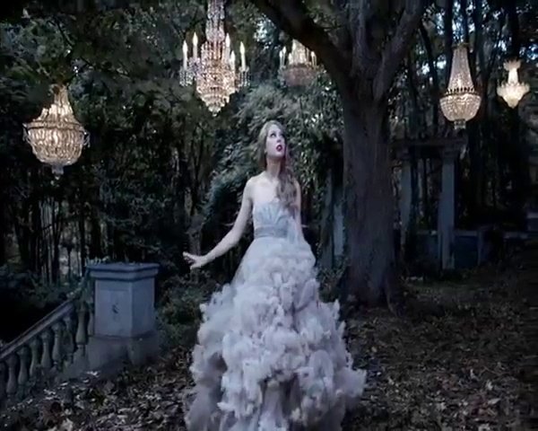 Taylor Swift — Commercial (Full Version) — photo 35