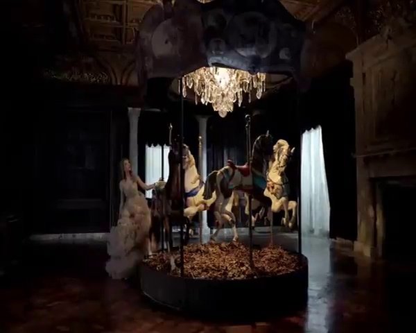 Taylor Swift — Commercial (Full Version) — photo 60