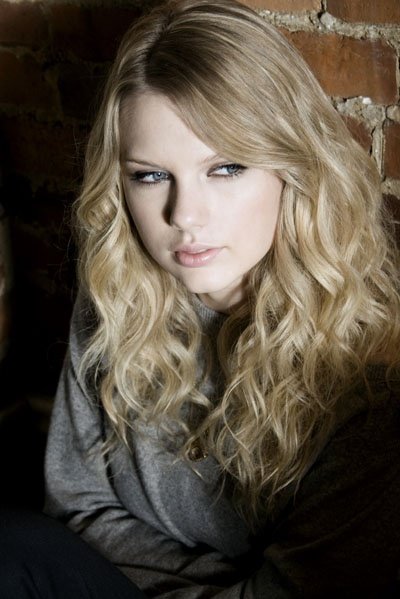 Taylor Swift — 2008 Children's Miracle Radiothon by QX104 — photo 441