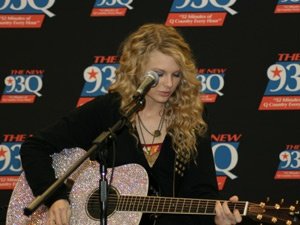 Taylor Swift — 93Q Press Conference — photo 47